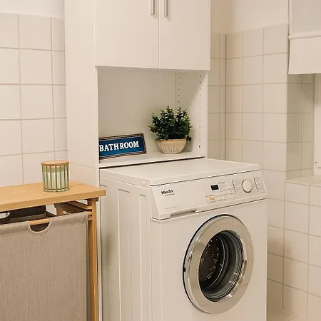 Rheinblick Und Yachthafen Mit Privatem Stellplatz *